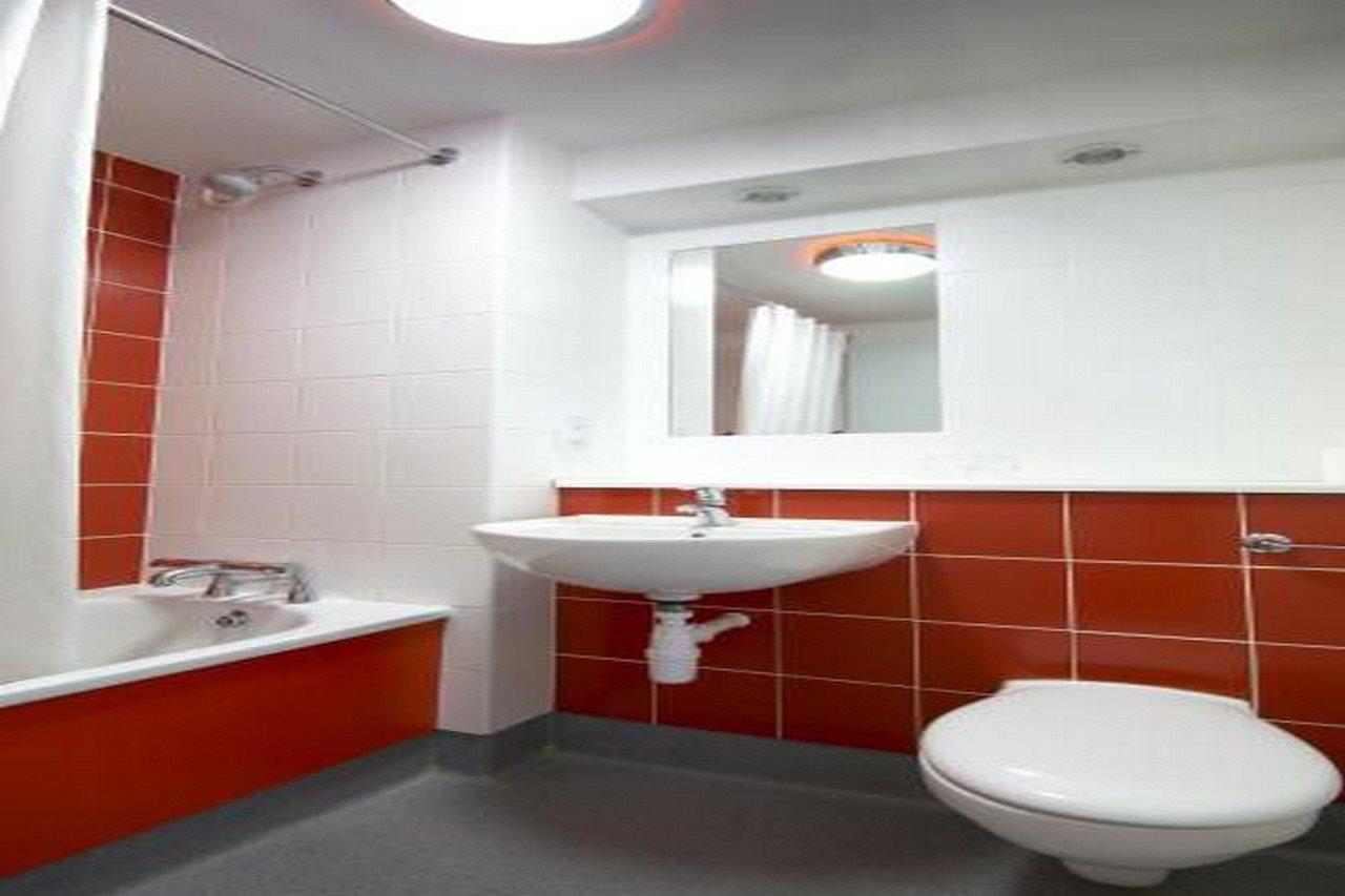 Travelodge Limerick Junction מראה חיצוני תמונה