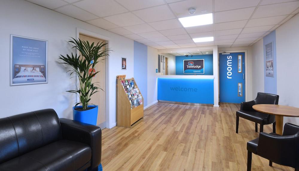 Travelodge Limerick Junction מראה חיצוני תמונה