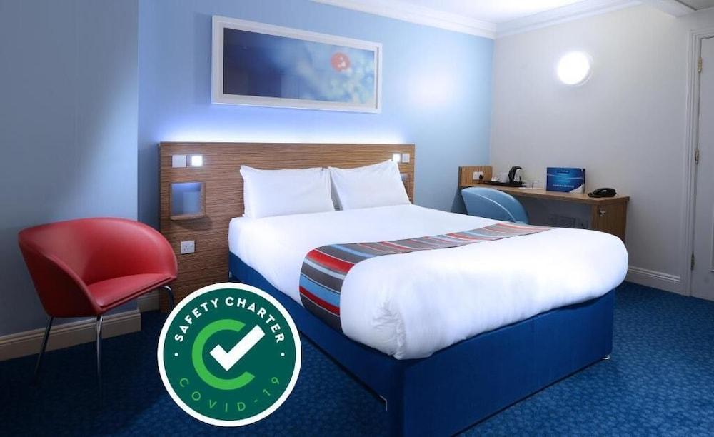 Travelodge Limerick Junction מראה חיצוני תמונה