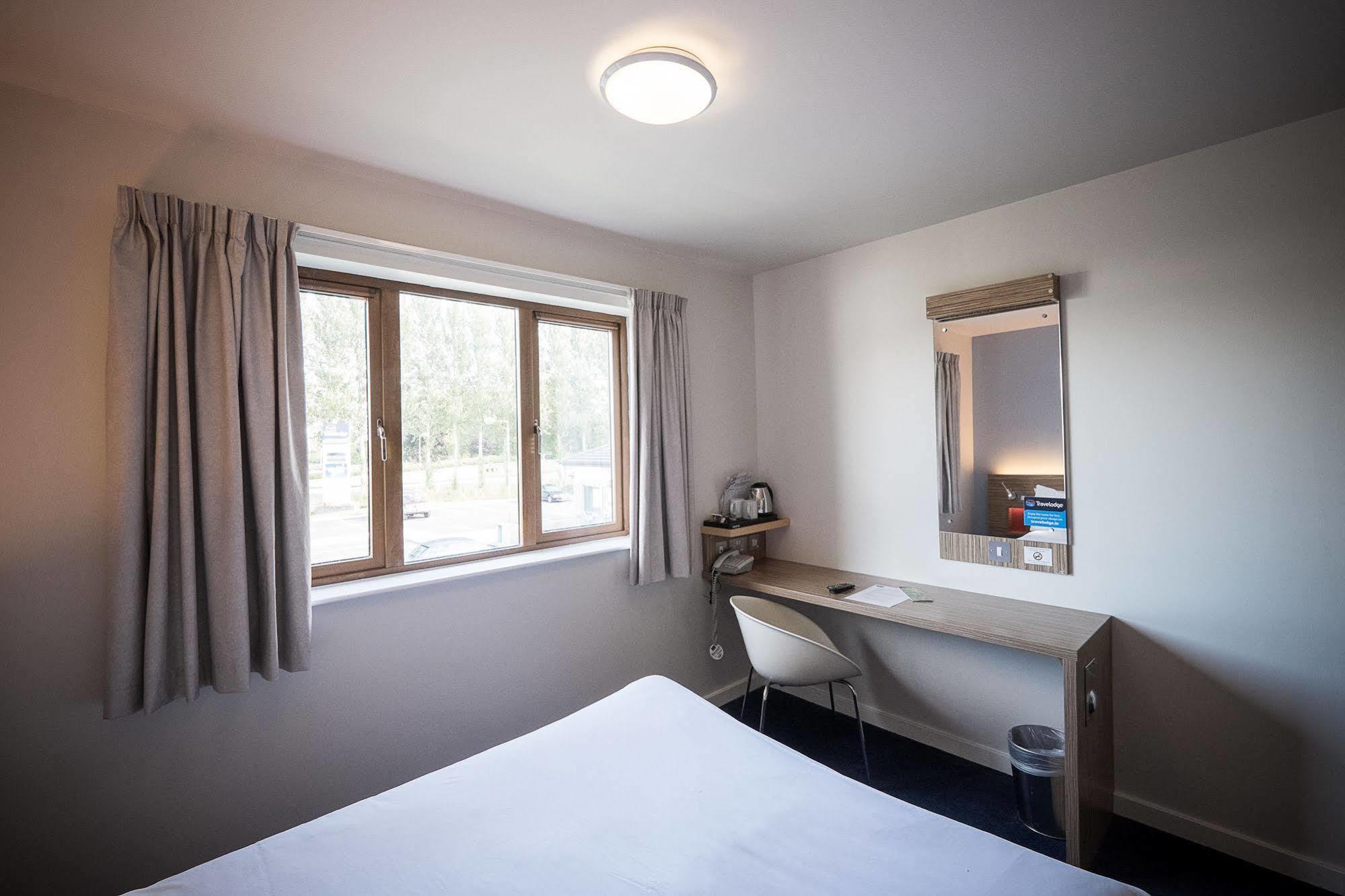 Travelodge Limerick Junction מראה חיצוני תמונה